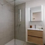 Apartment Nora - Elegant Seaview Escape With Balcony