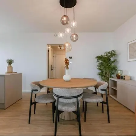 Nora - Elegant Seaview Escape With Balcony Apartman