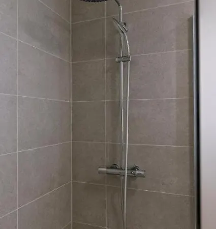 Nora - Elegant Seaview Escape With Balcony Ostende