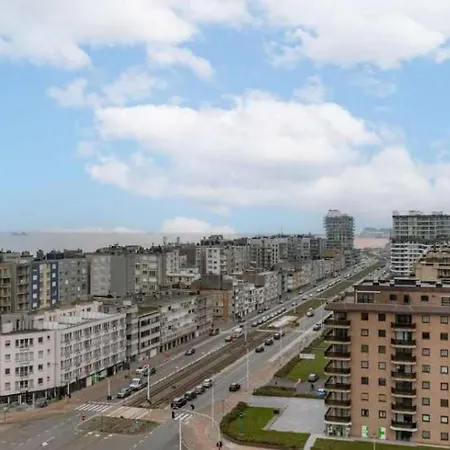 Nora - Elegant Seaview Escape With Balcony * Ostende