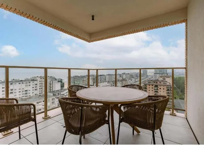 Apartman Nora - Elegant Seaview Escape With Balcony